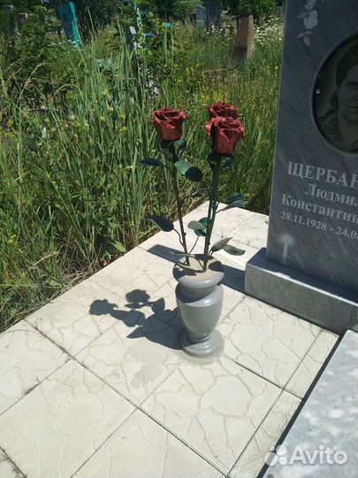 Розы кованые из стали