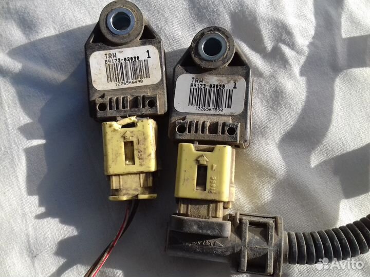 Toyota Corolla E120 датчик удара