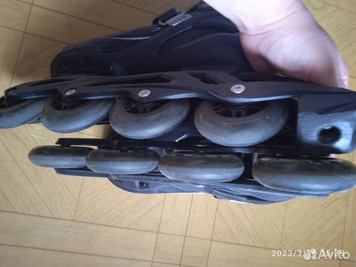 Роликовые коньки