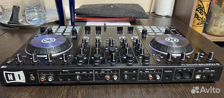 Dj контроллер, Traktor s4 mk2