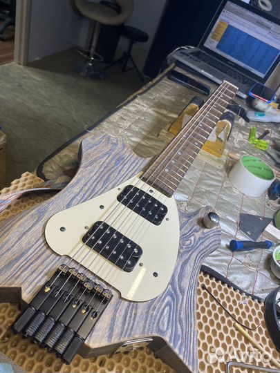 Мастеровая электрогитара Headless (Ramona Galaxy)