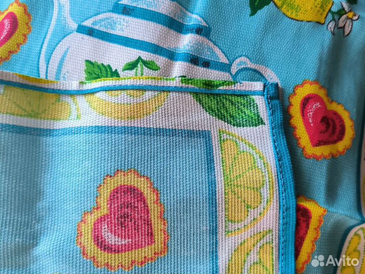 Новое полотенце для рук маленькое кухонное