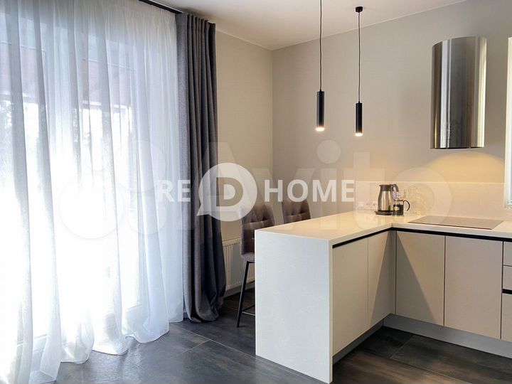 Коттедж 264,7 м² на участке 4 сот.