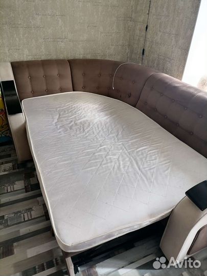 Угловой диван