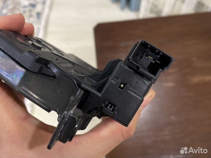 Замок багажника BMW 3 F31, 5 F10, 7 F01, X5 - F15