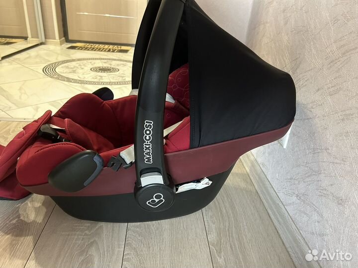 Автолюлька maxi cosi pebble + футмуфт