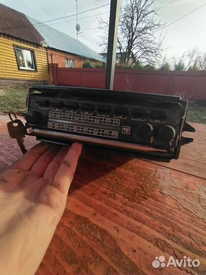 Радиоприемник (магнитола) Урал-Авто2
