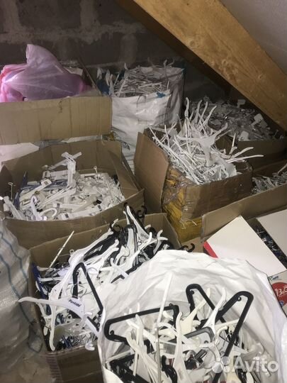 Вешалки, плечики для детской одежды