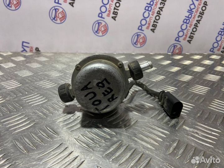 Насос вакуумный Volkswagen Touareg 7L