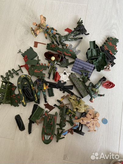 Майнкрафт, солдатики, книги, аниматроники