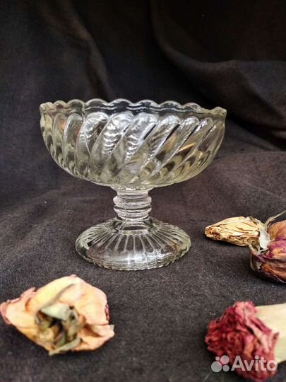 Старинная конфетница.Вазочка.Стекло до1917г.Винтаж
