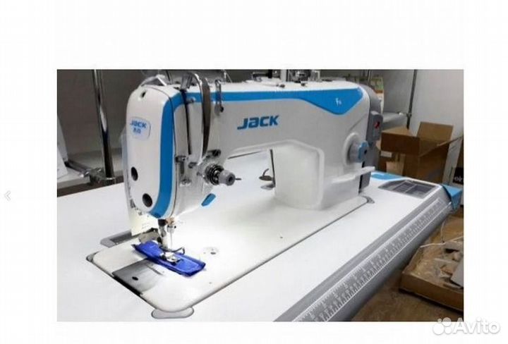 Промышленная швейная машина Jack JK-F4 со столом