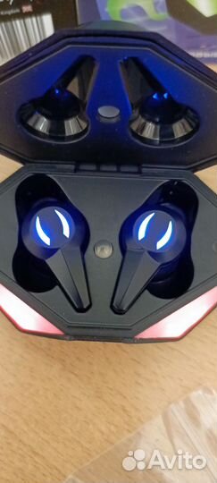 Беспроводные наушники Hiper TWS