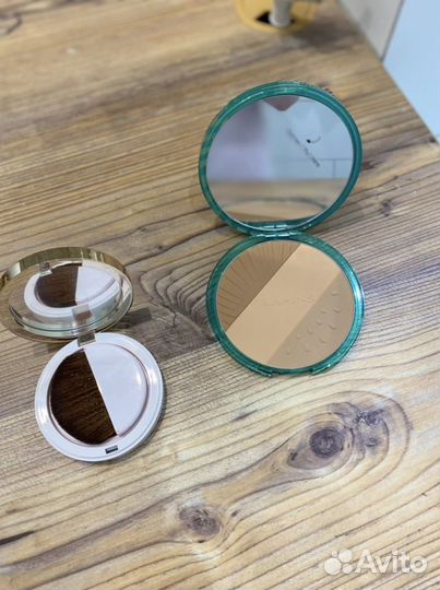 Clarins румяна 04