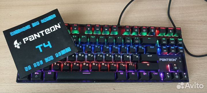 Механическая игровая клавиатура с LED-подсветкой