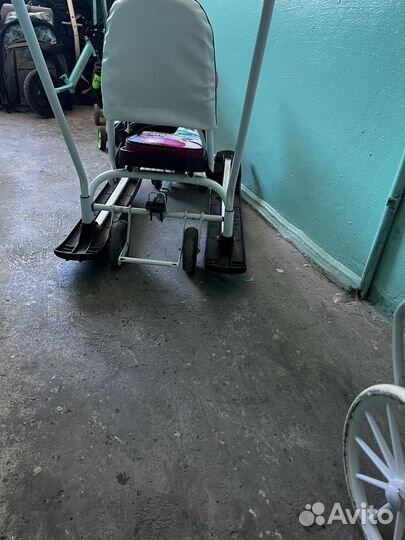 Снегокат с колесами,ручкой