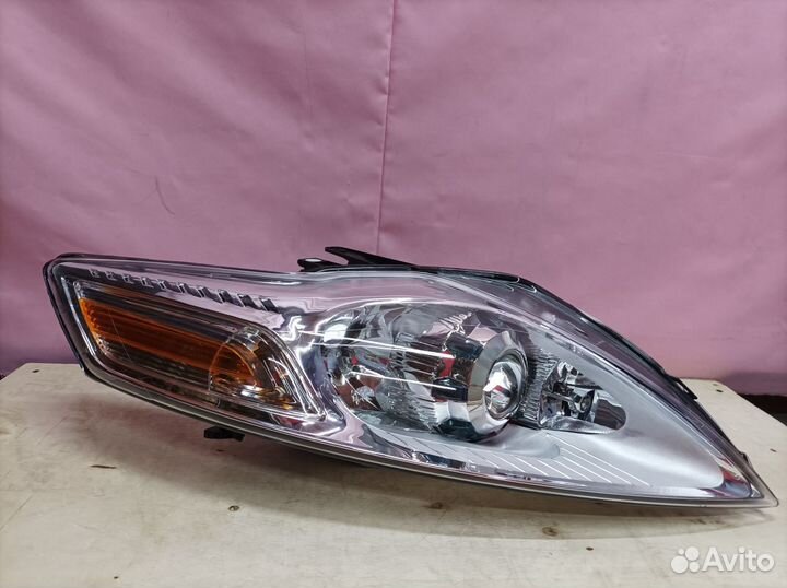 Фара правая Ford Mondeo 4 2006-2014