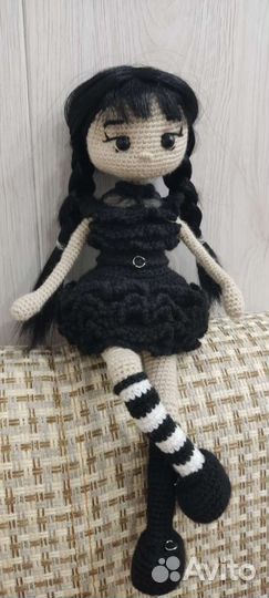 Кукла Уэнсдей Аддамс вязаная.ручная работа