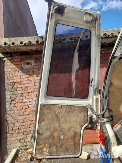 Продам двери t4 высокий кузов