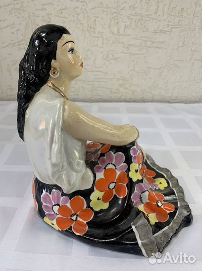 Статуэтка фарфор. Цыганка Земфира. Дулево. 1966