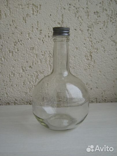 Стеклянная бутылка круглая 0,5 литра