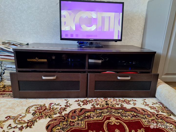 Тумба под телевизор
