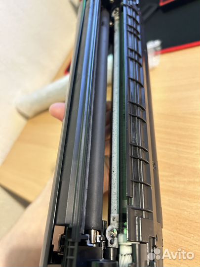 Сломанный картридж. Новый барабан и ролик заряда