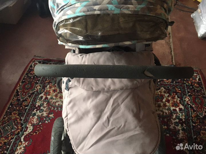 Прогулочная коляска