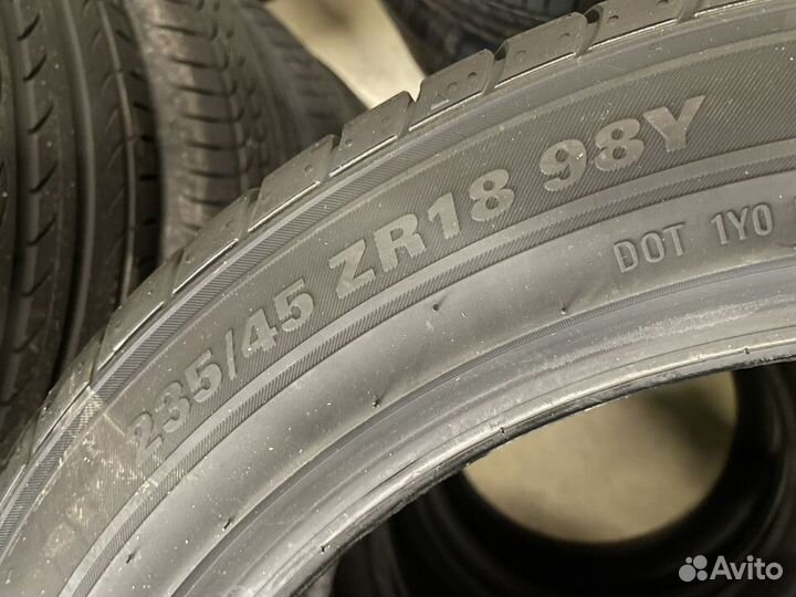 Marshal MU12 235/45 R18 98Y