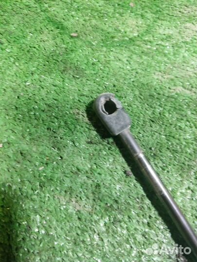 Амортизатор двери багажника Hyundai Getz