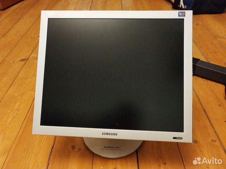 Монитор Samsung syncmaster 193p