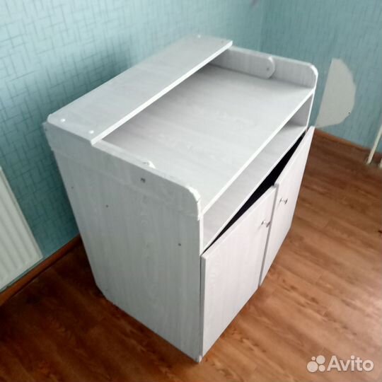 Пеленальный стол