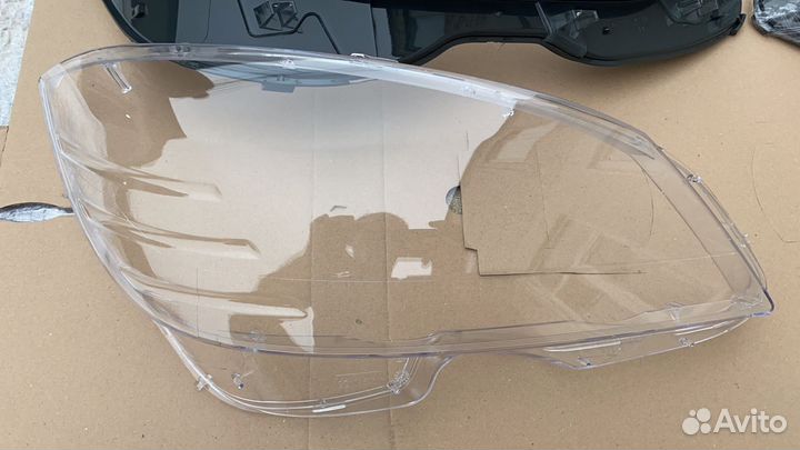 Стекло на фару Mercedes-Benz W204