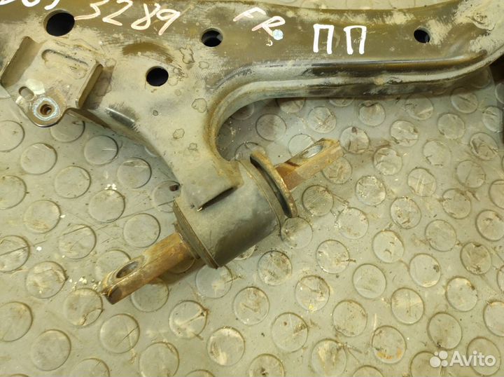 Рычаг передний правый Honda Cr-V RM1 R20A 2.0