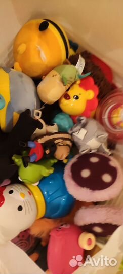 Игрушки пакетом и книги