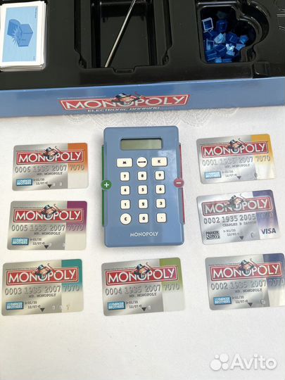 Монополия с кредитными картами привезли из США