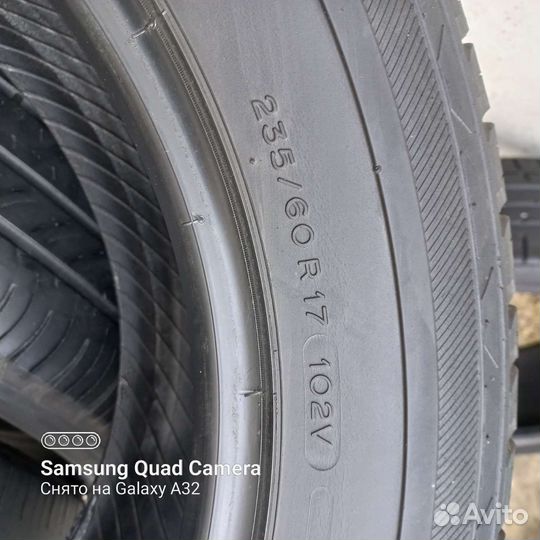 Michelin Latitude Tour HP 235/60 R17 102V