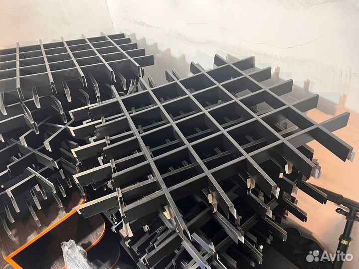 Подвесной потолок грильято б/у