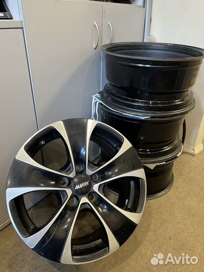 Alutec Dinamite 7.5x16/5x114.3 ET 38 Dia 70.1/60.1