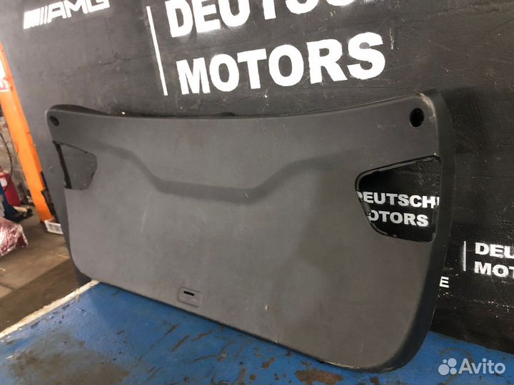 Обшивка крышки багажника Hyundai Creta 1