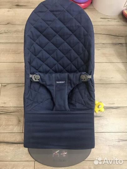 Кресло-качалка Babybjorn