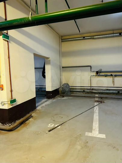 Машиноместо, 12 м²