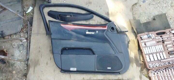 Обшивка двери передняя левая Lexus Ls600Hl UVF46