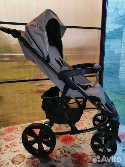 Прогулочная коляска bubago one
