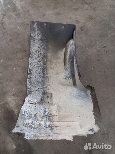 Подкрылок передний верхний правый (локер)