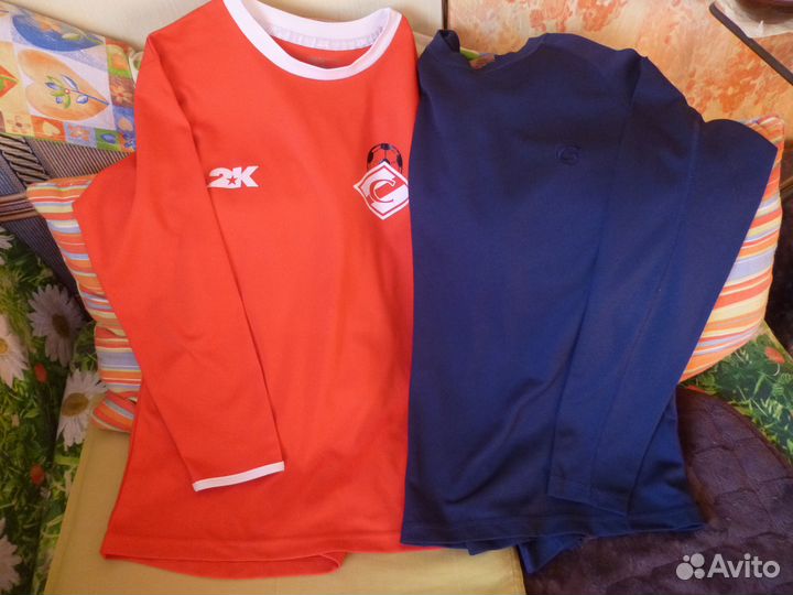 Футбольные поддевы и щитки