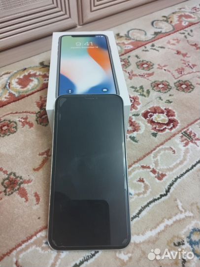 iPhone X, 64 ГБ