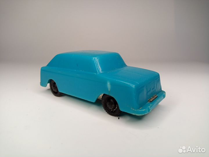 Игрушечный автомобиль СССР