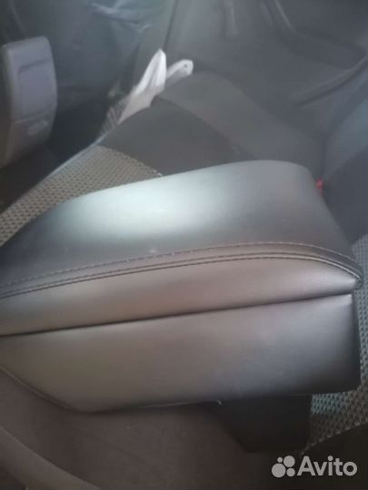 Подлокотник ford focus 3