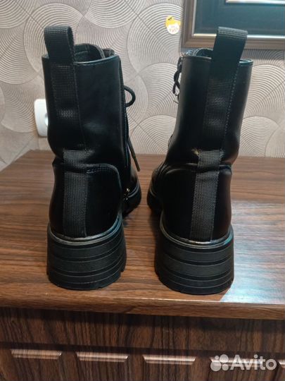 Ботинки женские 38 размер